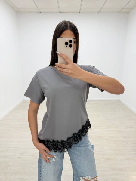 CAMISETA OVER ENCAJE GRIS